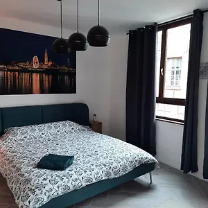 Center In Quiet Street & Airco Apartment Antwerpen